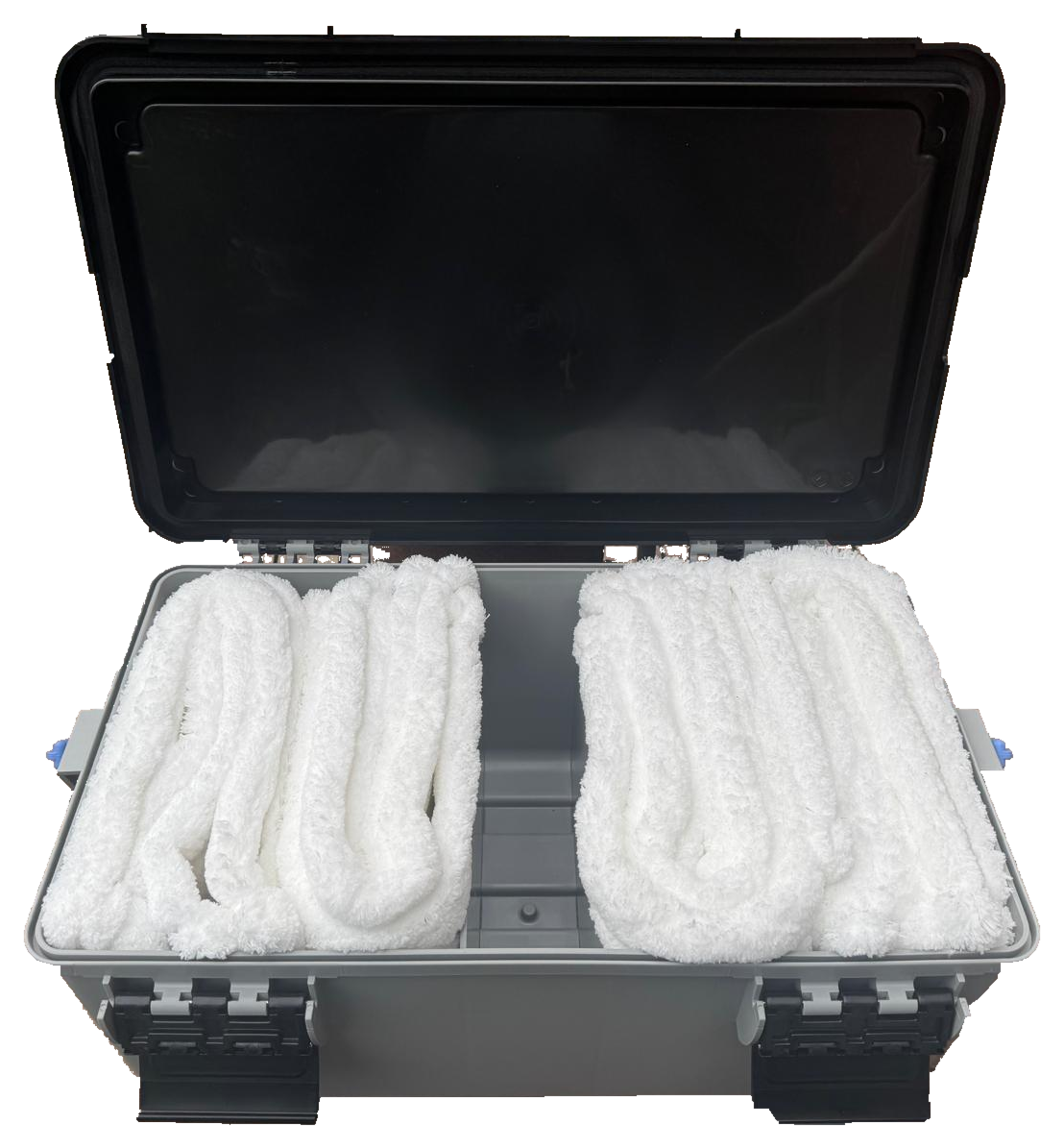 Geöffnete Moppbox mit weißen Wischbezügen für unsere Treppenhausreinigung